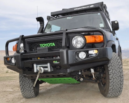 Picture of Deluxe Bull Bar For Toyota FJ Cruiser by IRONMAN